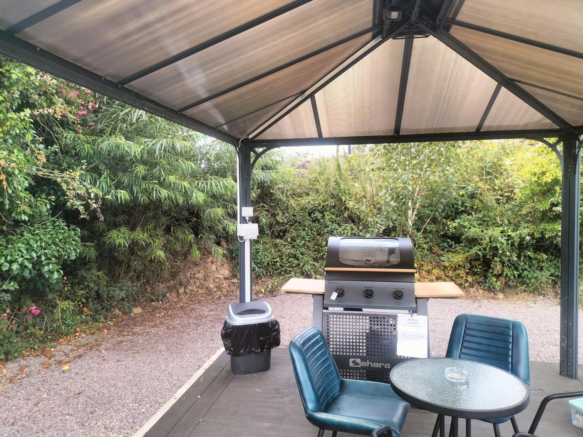 Gateway Glamping Hotel Farranfore Eksteriør billede